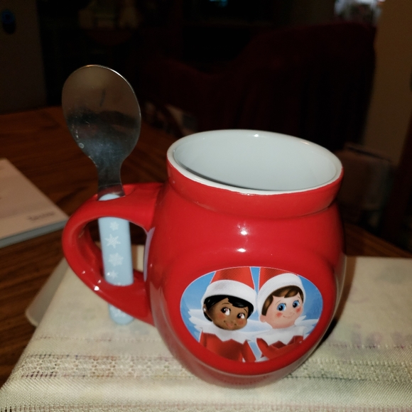 Original Elf on the Shelf 2022 Hot Cocoa Mug with Spoon - Picture 1 of 10